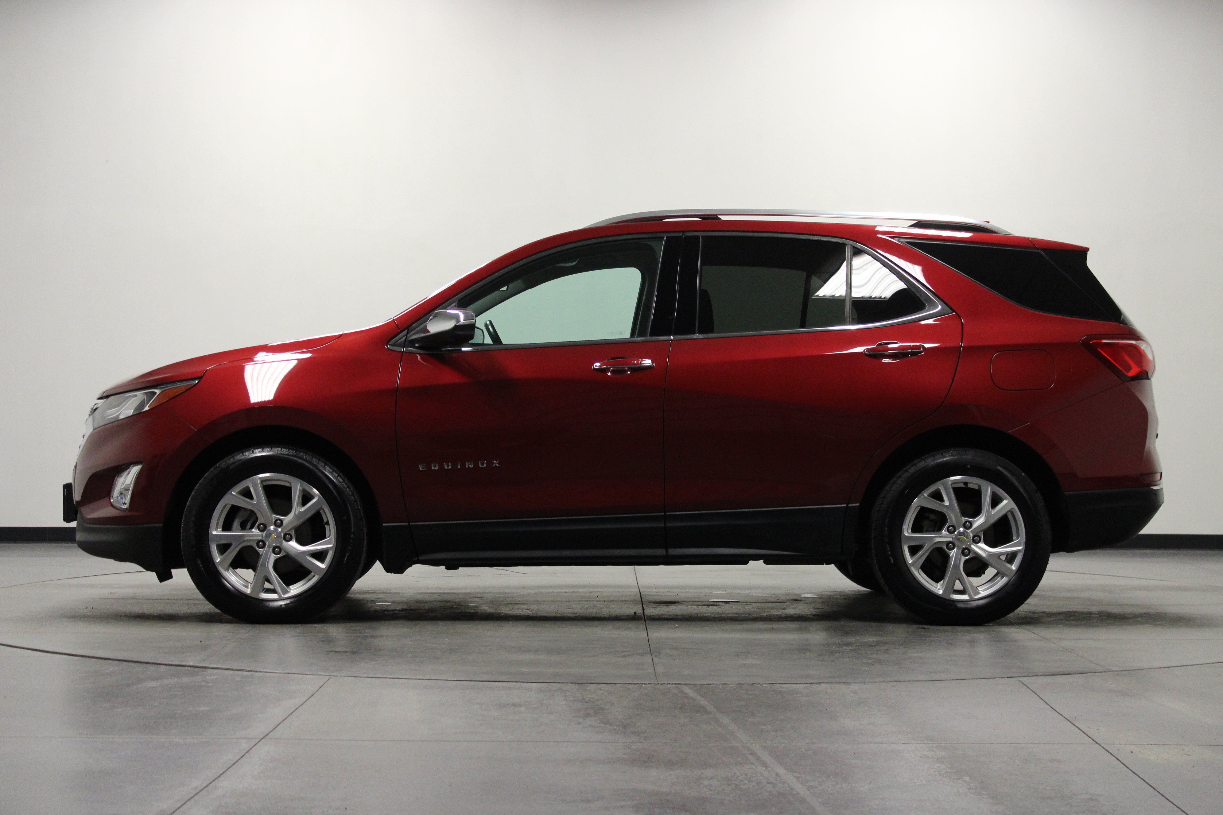 Used 2020 Chevrolet Equinox Premier FWD image 7