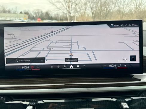 Certified 2025 BMW X7 xDrive40i image 23