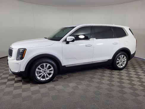 Used 2021 Kia Telluride LX FWD image 2