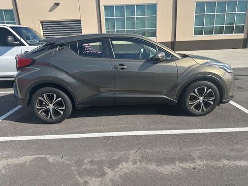 Used 2021 Toyota C-HR LE FWD image 2