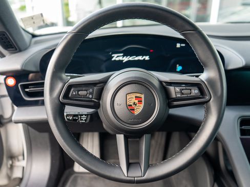 Used 2021 Porsche Taycan RWD image 15
