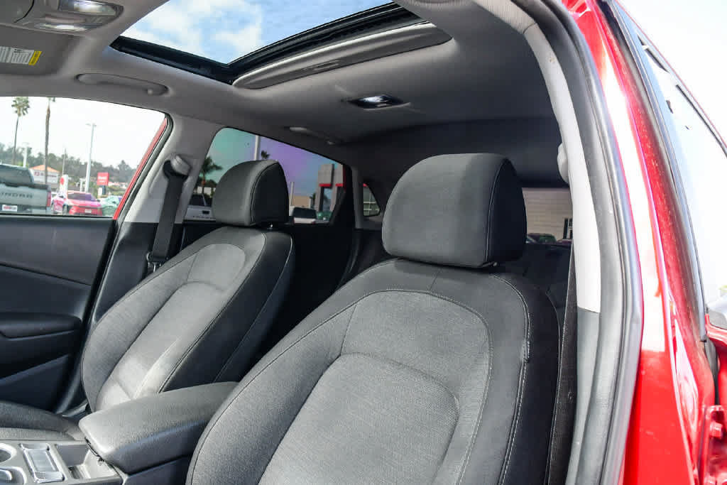 Used 2022 Hyundai Kona SEL w/ Convenience Package FWD image 19