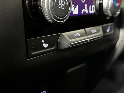 Used 2024 GMC Acadia Denali FWD image 27