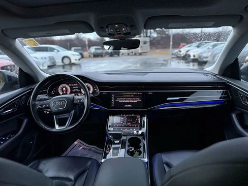 Used 2019 Audi Q8 Premium Plus w/ Premium Plus image 17