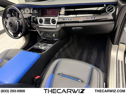 Used 2019 Rolls-Royce Dawn RWD image 62