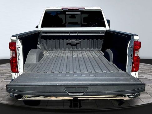 Used 2023 Chevrolet Silverado 2500 LT w/ Convenience Package AWD/4WD image 7