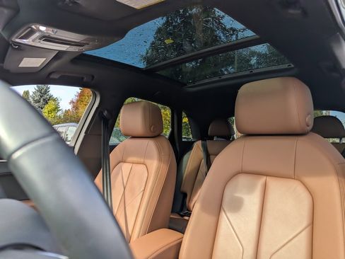 Used 2024 Audi Q3 2.0T Premium Plus image 26