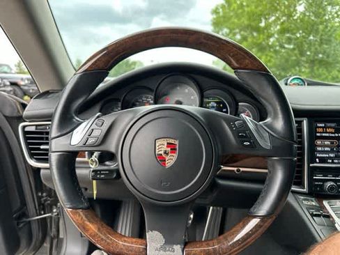 Used 2010 Porsche Panamera S RWD image 11
