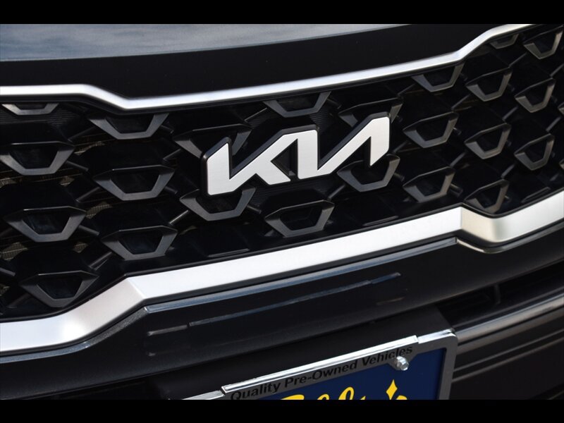 Used 2022 Kia Sorento LX AWD/4WD image 46