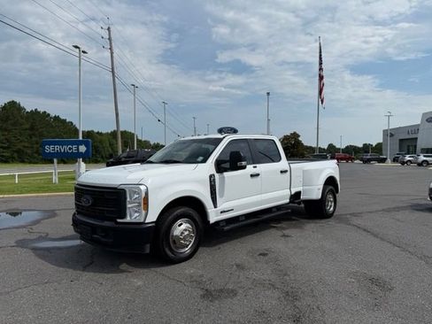 Used 2024 Ford F350 XL w/ XL Driver Assist Package RWD image 3