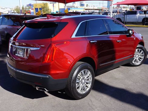 Used 2017 Cadillac XT5 Luxury w/ Driver Awareness Package AWD/4WD image 6