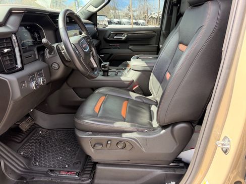 Used 2022 GMC Sierra 1500 AT4 w/ AT4 Preferred Package image 12