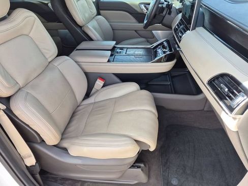 Certified 2024 Lincoln Navigator Reserve AWD/4WD image 34
