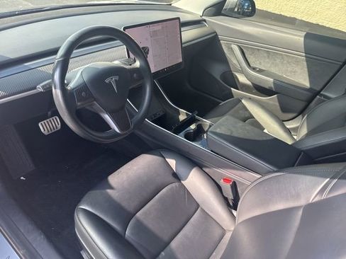 Used 2019 Tesla Model 3 Performance image 10