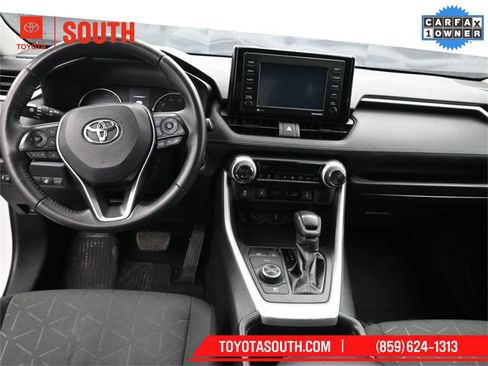 Used 2021 Toyota RAV4 XLE w/ Convenience Package image 10
