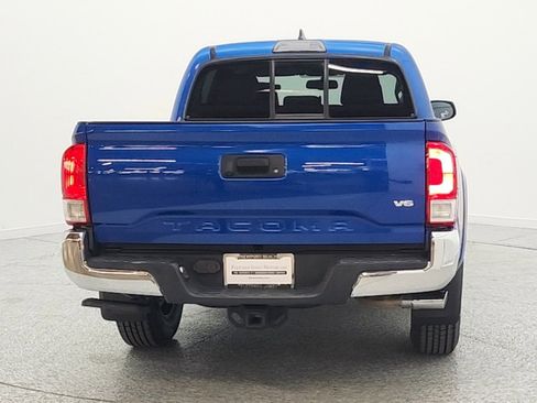 Used 2017 Toyota Tacoma SR5 w/ Tow Package RWD image 6