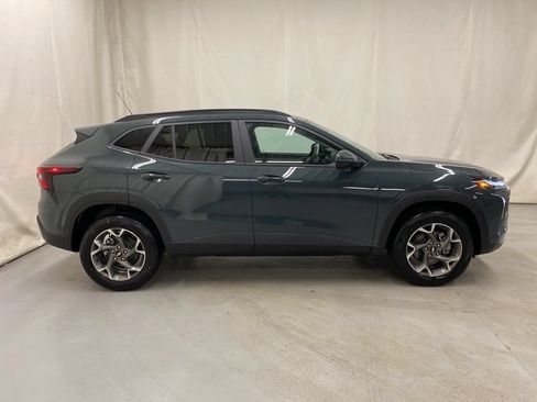 New 2026 Chevrolet Trax LT w/ Driver Confidence Package FWD image 9