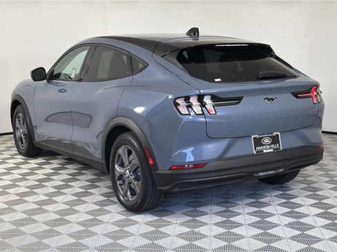 Used 2023 Ford Mustang Mach-E Select image 3