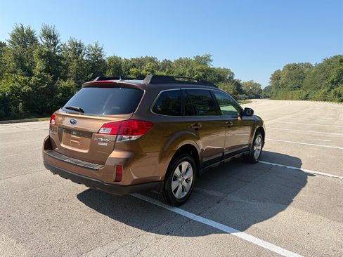 Used 2012 Subaru Outback 2.5i Limited w/ Moonroof Pkg AWD/4WD image 5