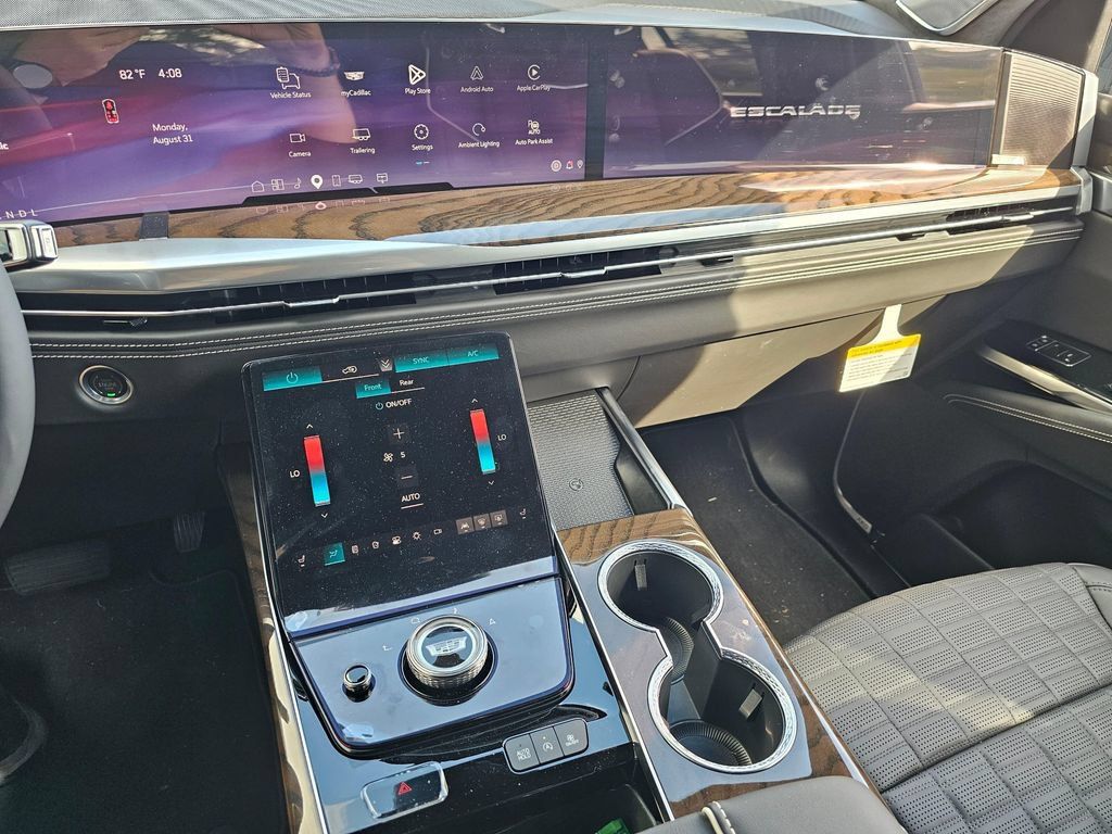 New 2026 Cadillac Escalade ESV Platinum Sport AWD/4WD image 32