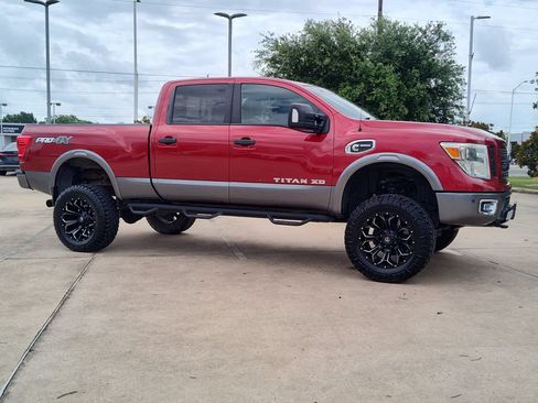 Used 2016 Nissan Titan PRO-4X AWD/4WD image 14