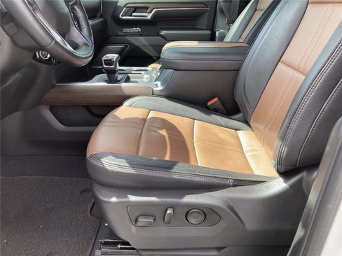 Used 2024 Chevrolet Silverado 1500 High Country w/ Technology Package image 25