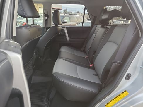 Certified 2018 Toyota 4Runner SR5 Premium image 29