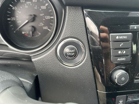 Used 2019 Nissan Rogue SV FWD image 31
