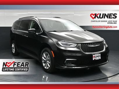 Certified 2022 Chrysler Pacifica Touring-L