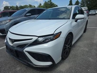 Used 2021 Toyota Camry SE