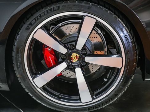 Certified 2022 Porsche 911 Carrera 4S AWD/4WD image 15