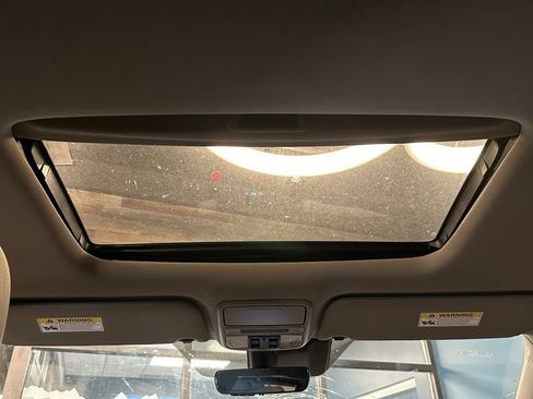 Used 2018 Honda Odyssey EX-L image 23