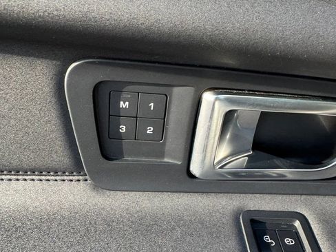 Used 2018 Land Rover Discovery Sport HSE AWD/4WD image 29
