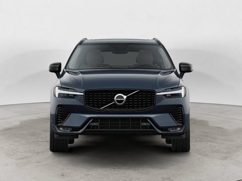 Used 2024 Volvo XC60 B5 Core w/ Climate Package AWD/4WD image 2