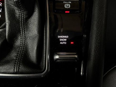 Used 2025 Jeep Compass Limited AWD/4WD image 24