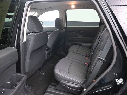 Used 2024 Nissan Pathfinder SV AWD/4WD image 10