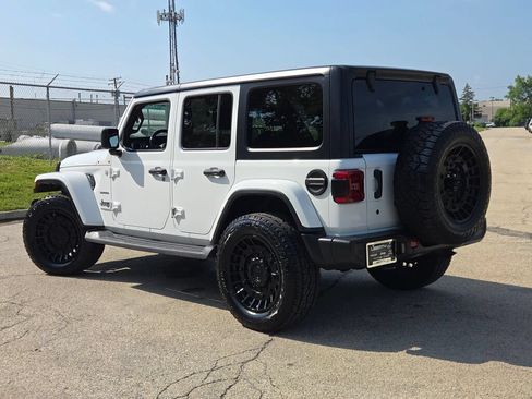 Used 2019 Jeep Wrangler Unlimited Sahara w/ Safety Group AWD/4WD image 15