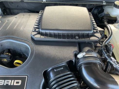 Used 2020 Ford Fusion Titanium image 11