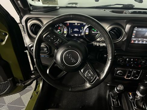 Used 2023 Jeep Wrangler Unlimited w/ Cold Weather Group image 14