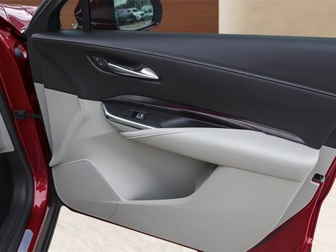 Used 2023 Cadillac XT4 Luxury w/ Driver Awareness Package image 29