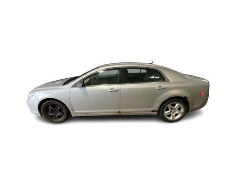 Used 2009 Chevrolet Malibu LS image 2