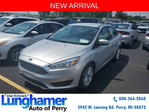 Used 2016 Ford Focus SE FWD image 3
