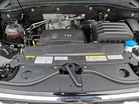 Certified 2022 Volkswagen Atlas Cross Sport SE AWD/4WD image 27