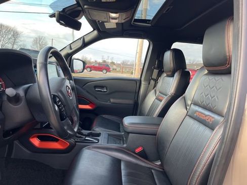 Used 2023 Nissan Frontier PRO-4X w/ Pro-4X Premium Package image 11