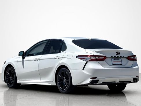 Certified 2020 Toyota Camry SE FWD image 3