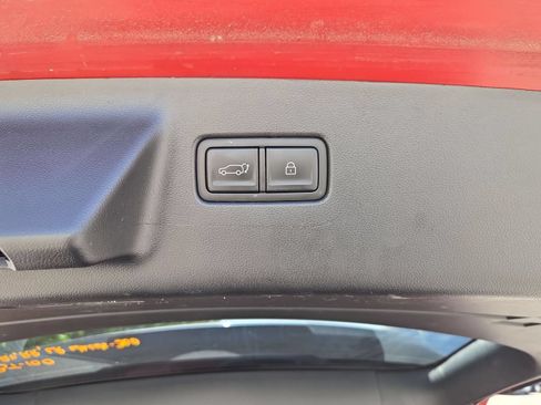 Used 2025 Hyundai Santa Fe SEL AWD/4WD image 17