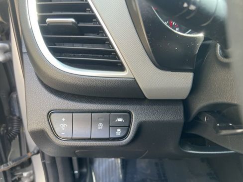 Used 2023 Kia Seltos LX image 10