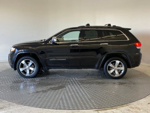 Used 2015 Jeep Grand Cherokee Overland w/ Advanced Technology Group image 2