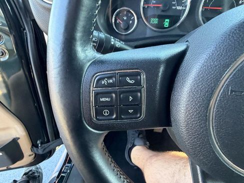 Used 2012 Jeep Wrangler Sahara w/ Connectivity Group AWD/4WD image 21