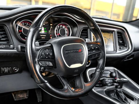 Used 2015 Dodge Challenger R/T Plus image 18